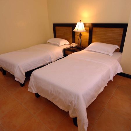 Planta Centro Bacolod Hotel & Residences Kültér fotó