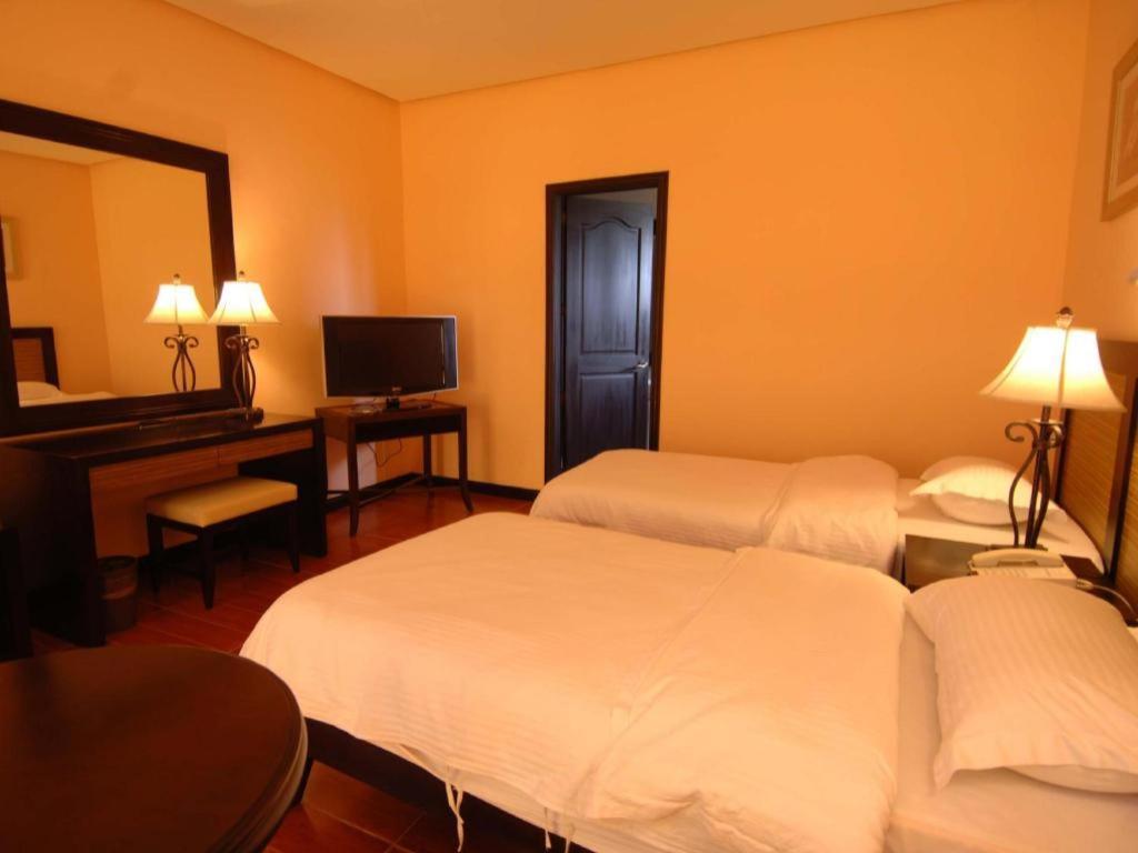 Planta Centro Bacolod Hotel & Residences Kültér fotó