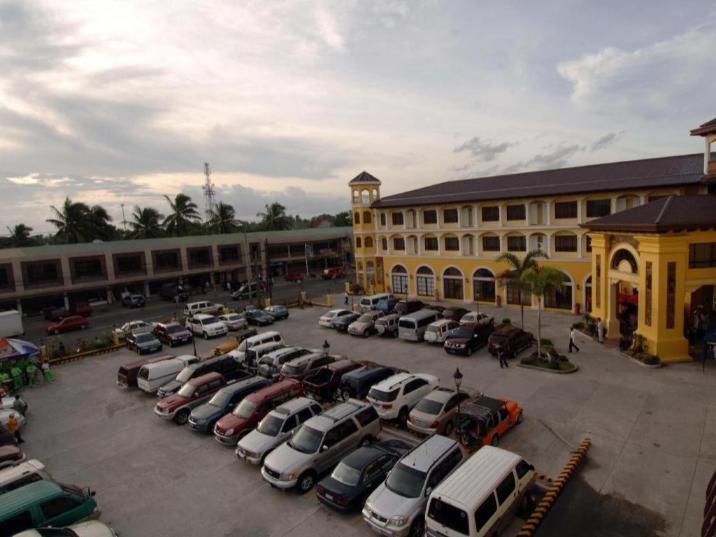 Planta Centro Bacolod Hotel & Residences Kültér fotó