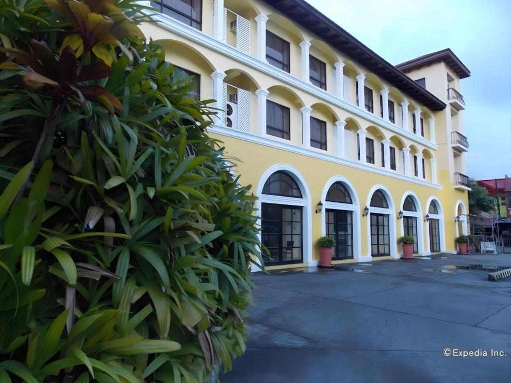 Planta Centro Bacolod Hotel & Residences Kültér fotó