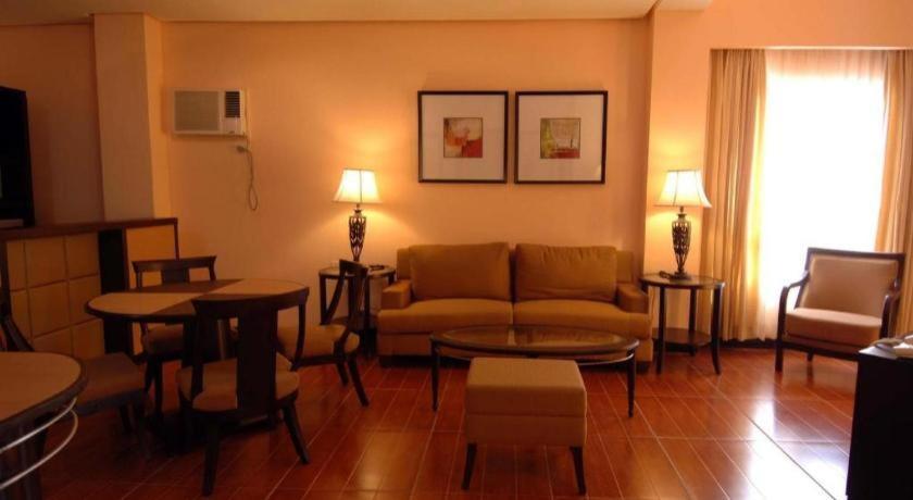 Planta Centro Bacolod Hotel & Residences Kültér fotó
