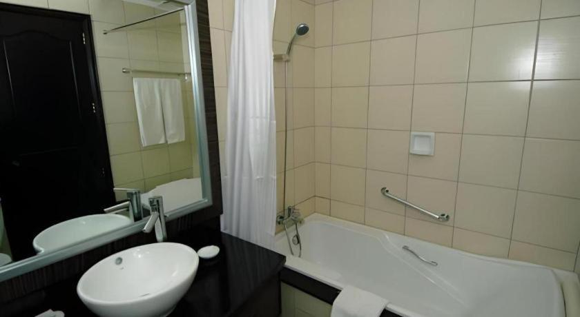 Planta Centro Bacolod Hotel & Residences Kültér fotó