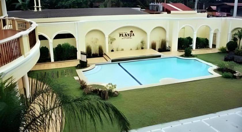 Planta Centro Bacolod Hotel & Residences Kültér fotó