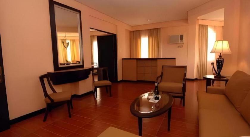 Planta Centro Bacolod Hotel & Residences Kültér fotó