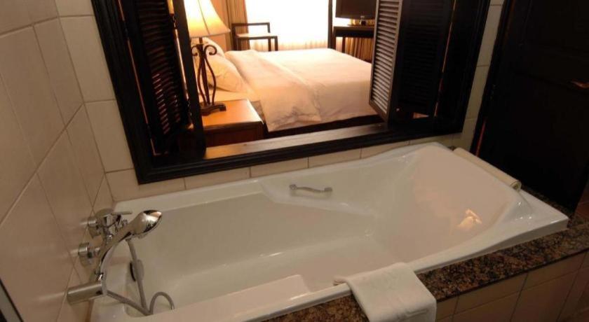 Planta Centro Bacolod Hotel & Residences Kültér fotó