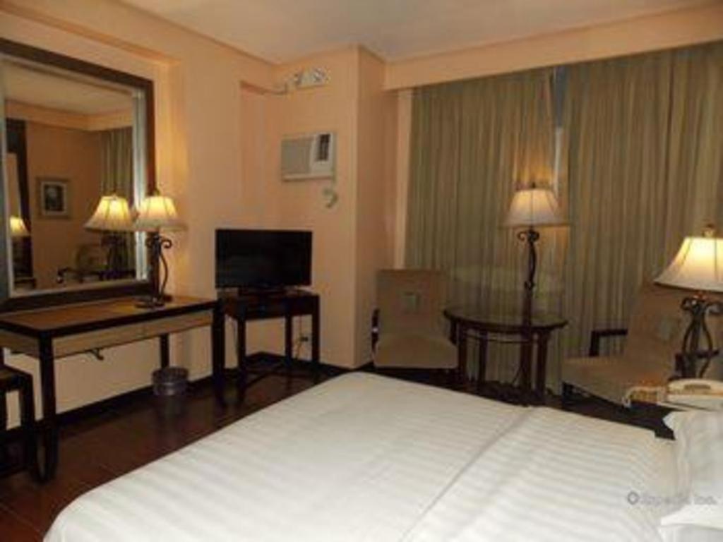 Planta Centro Bacolod Hotel & Residences Kültér fotó