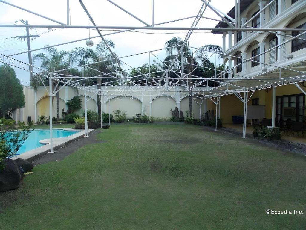 Planta Centro Bacolod Hotel & Residences Kültér fotó